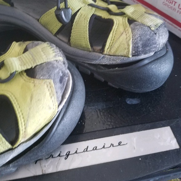 Keen sandals - Picture 1 of 2